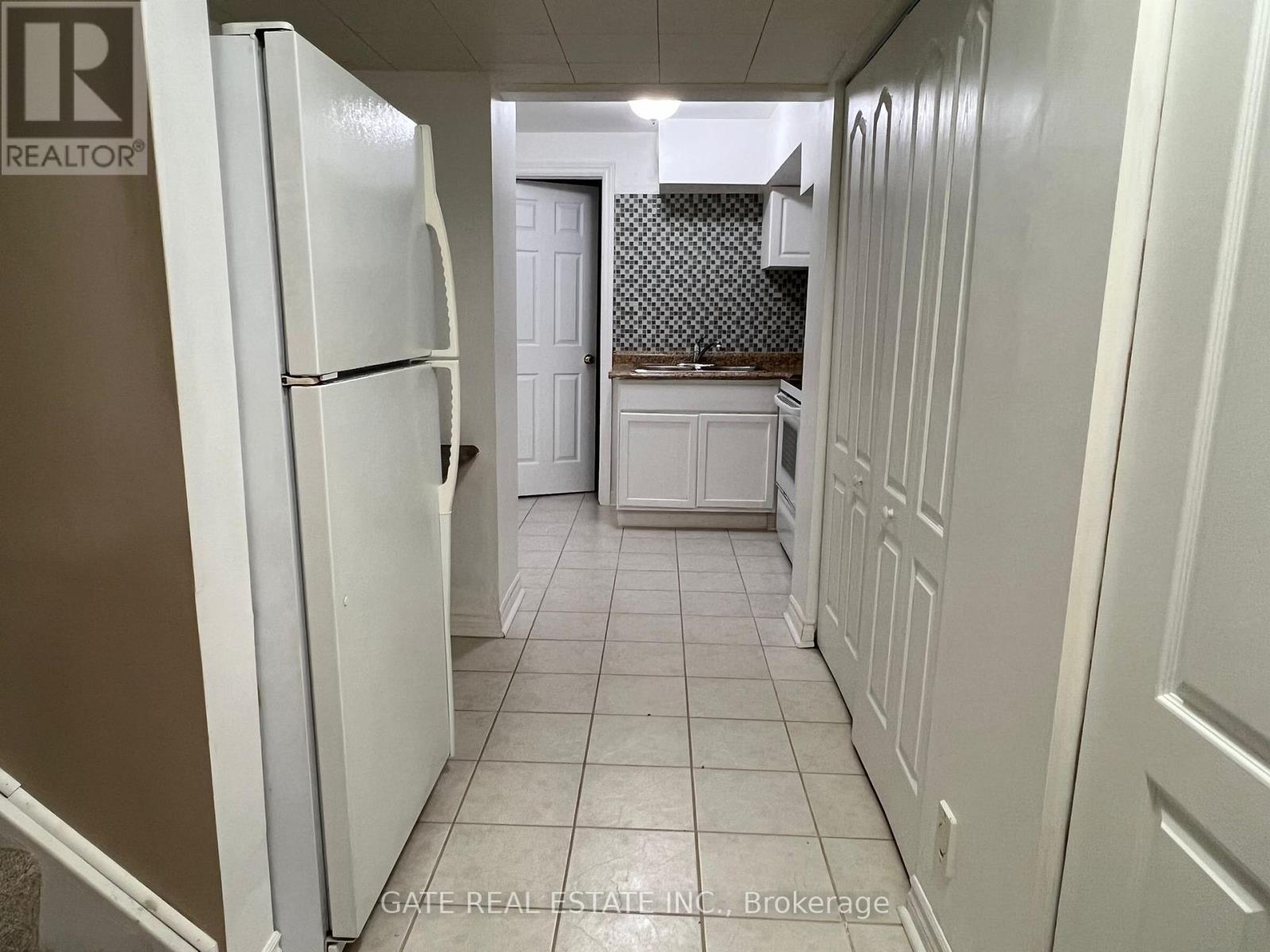1617 Gowling Terrace, Milton, Ontario  L9T 5J6 - Photo 7 - W13425022