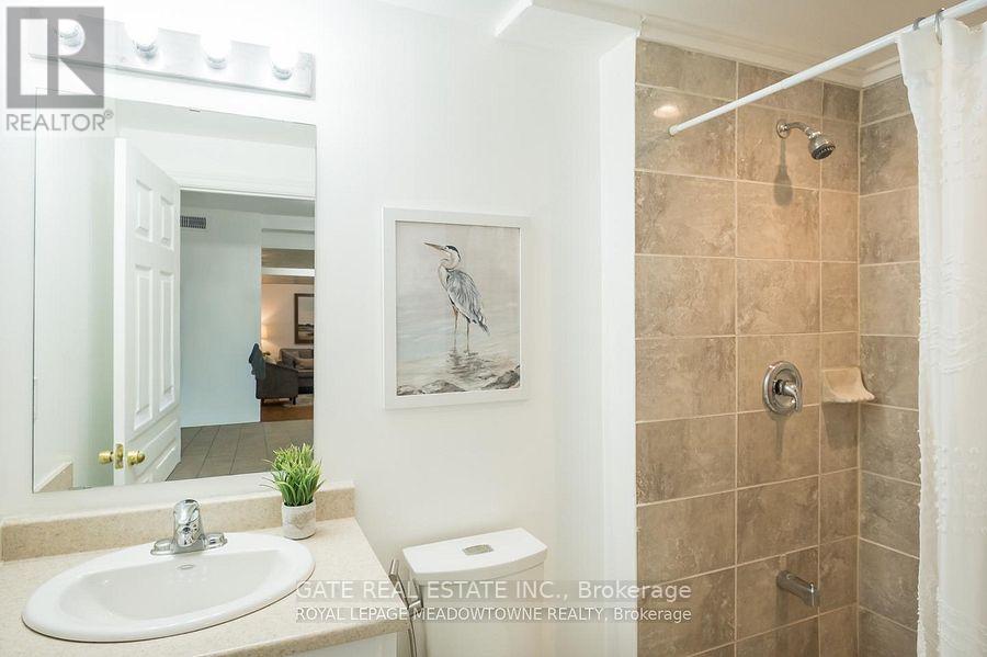 1617 Gowling Terrace, Milton, Ontario  L9T 5J6 - Photo 8 - W13425022