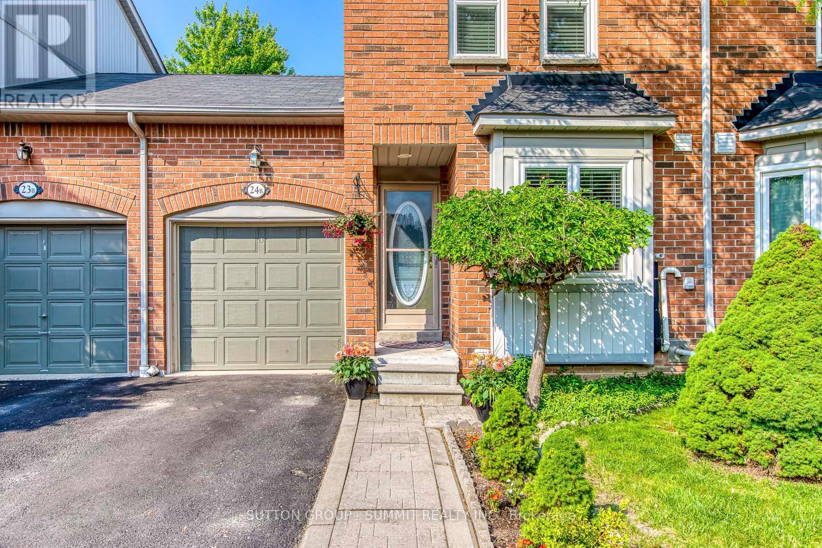 5865 Dalebrook Crescent, Mississauga, Ontario  L5M 5X1 - Photo 3 - W13425070