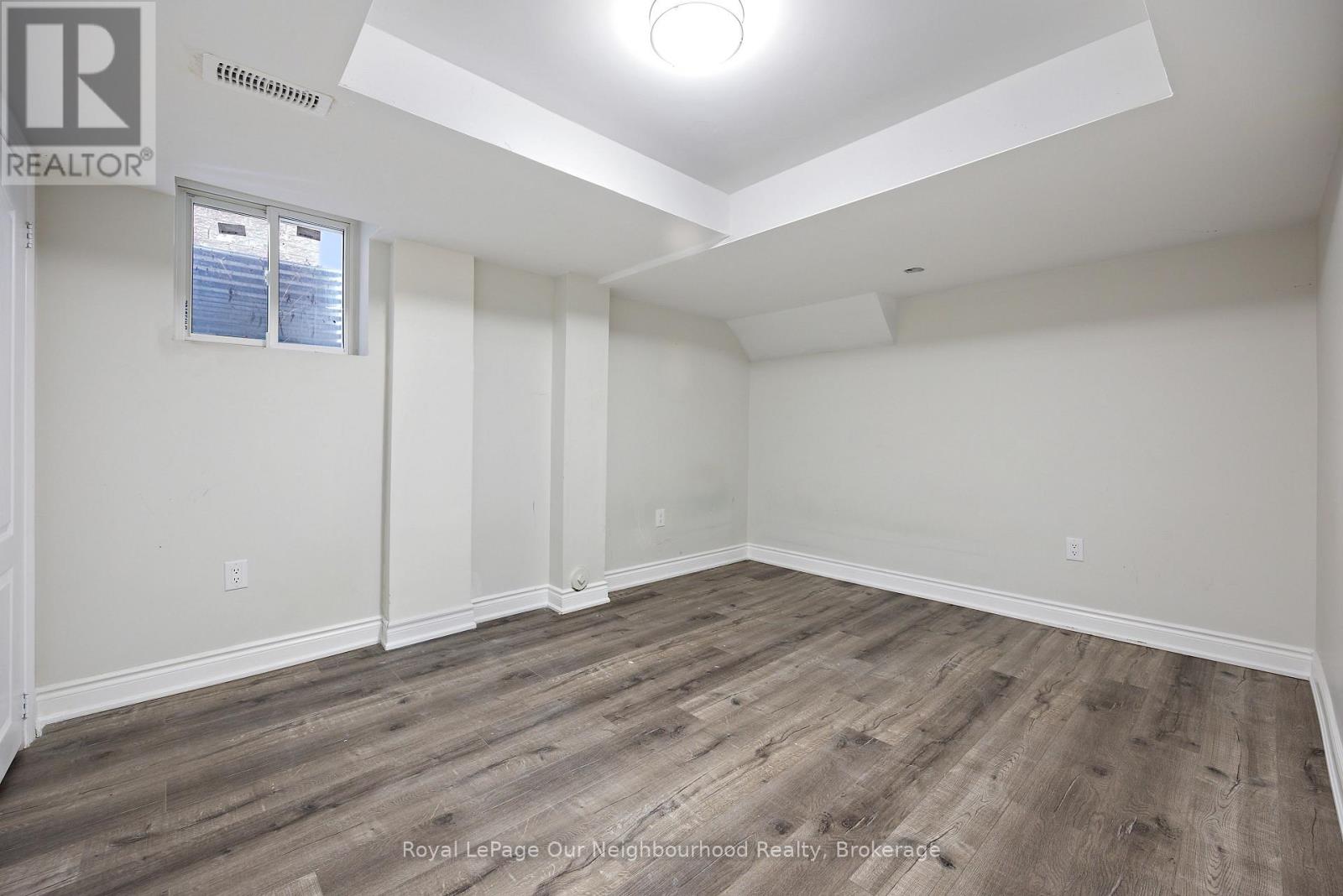 Bsmt - 206 Sunny Meadow Boulevard, Brampton, Ontario  L6R 2Y7 - Photo 10 - W13425090