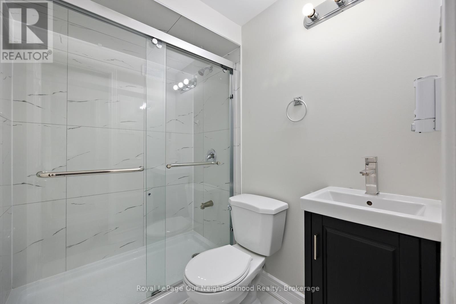 Bsmt - 206 Sunny Meadow Boulevard, Brampton, Ontario  L6R 2Y7 - Photo 12 - W13425090