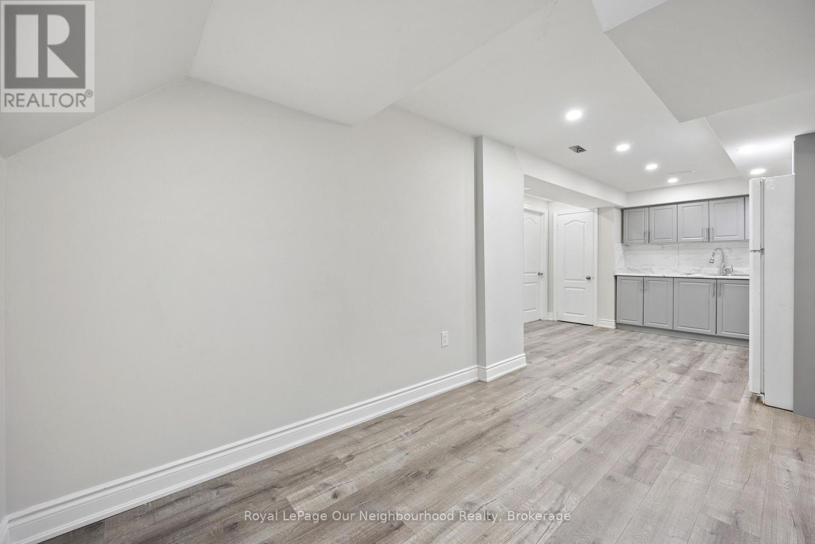 Bsmt - 206 Sunny Meadow Boulevard, Brampton, Ontario  L6R 2Y7 - Photo 13 - W13425090