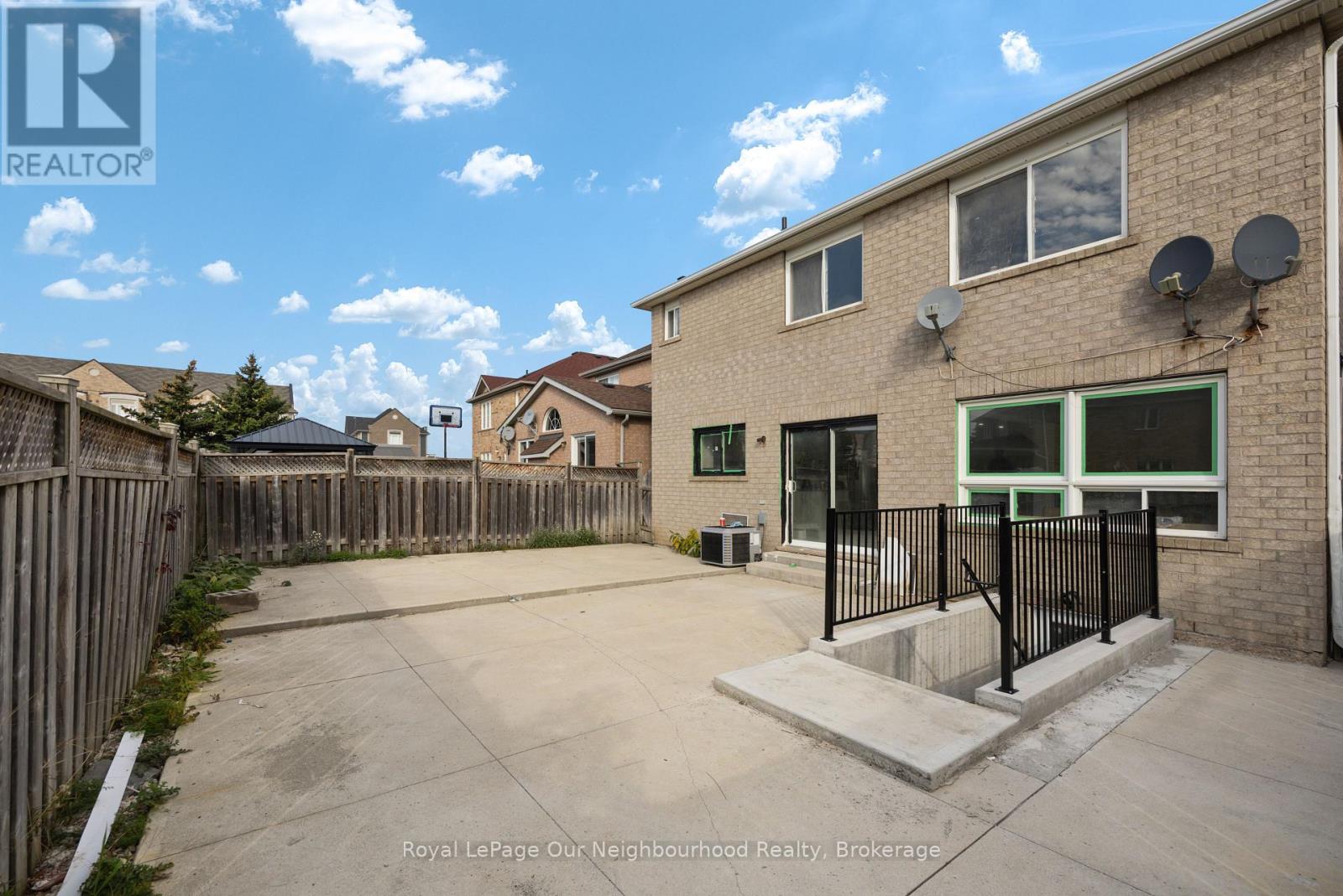 Bsmt - 206 Sunny Meadow Boulevard, Brampton, Ontario  L6R 2Y7 - Photo 18 - W13425090