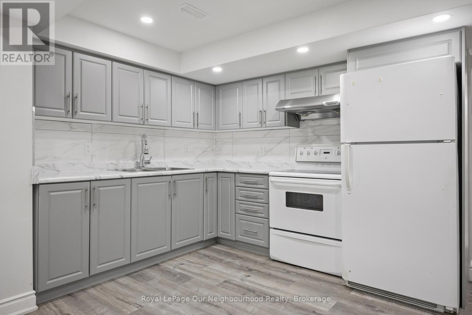 Bsmt - 206 Sunny Meadow Boulevard, Brampton, Ontario  L6R 2Y7 - Photo 2 - W13425090
