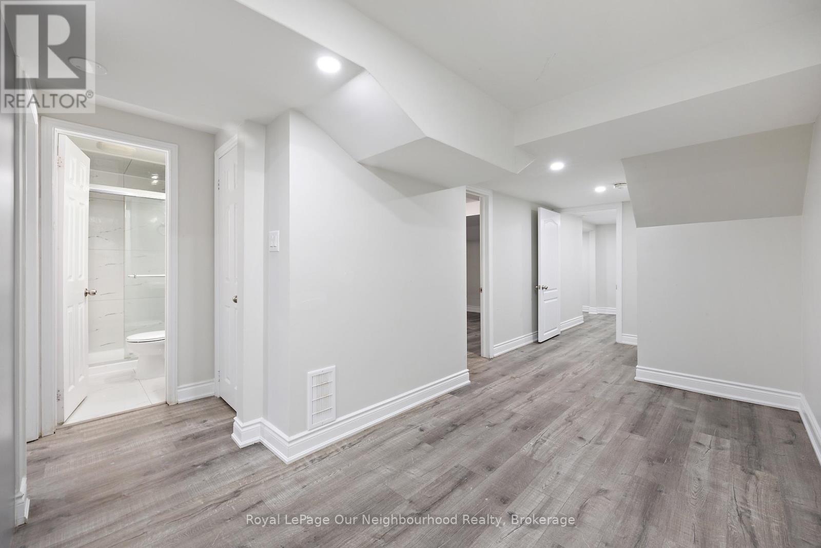 Bsmt - 206 Sunny Meadow Boulevard, Brampton, Ontario  L6R 2Y7 - Photo 5 - W13425090