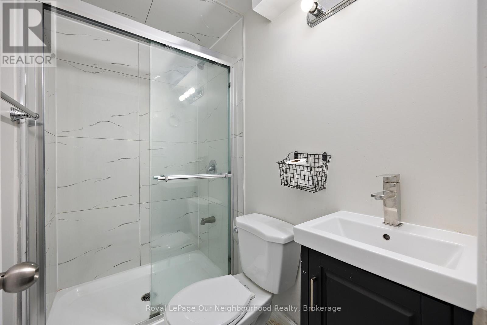 Bsmt - 206 Sunny Meadow Boulevard, Brampton, Ontario  L6R 2Y7 - Photo 7 - W13425090