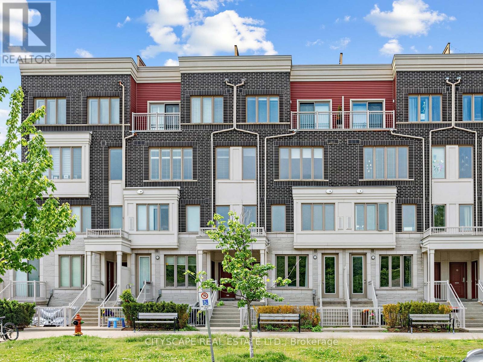 145 Long Branch Avenue, Toronto, Ontario  M8W 0A9 - Photo 5 - W13415422