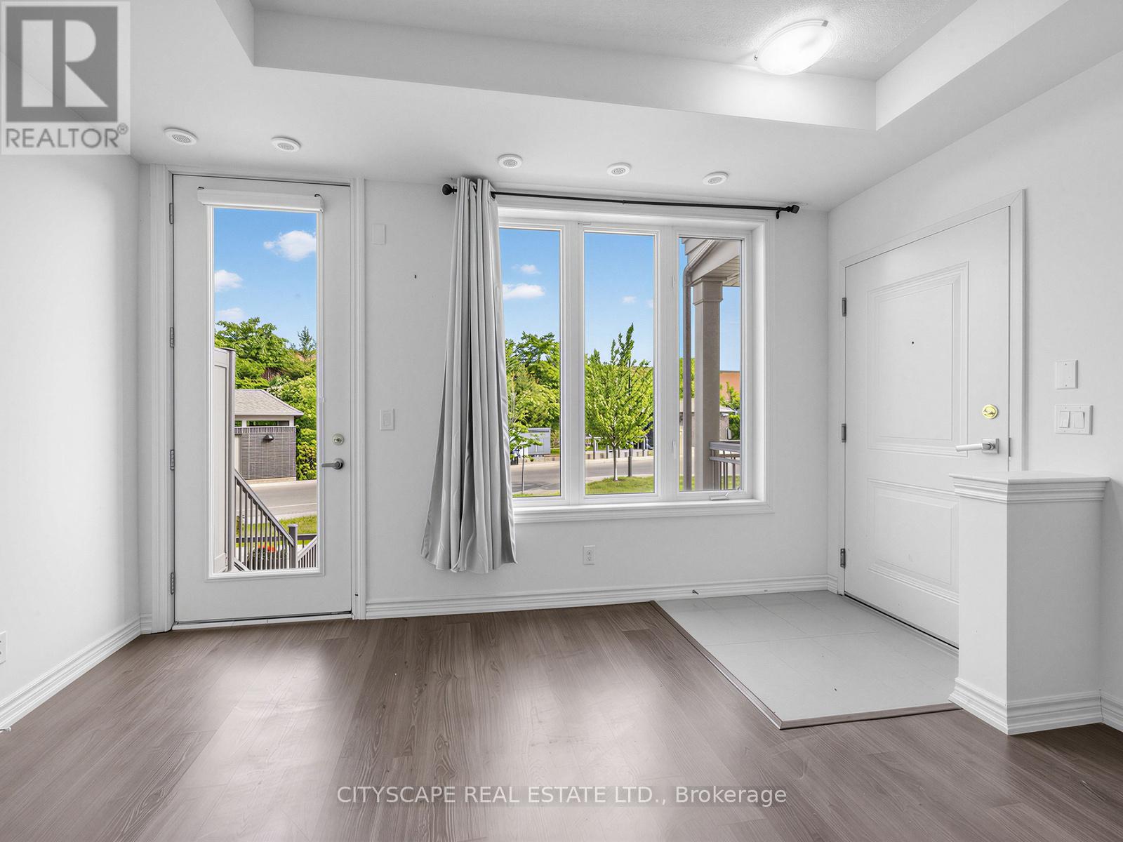 145 Long Branch Avenue, Toronto, Ontario  M8W 0A9 - Photo 13 - W13415422
