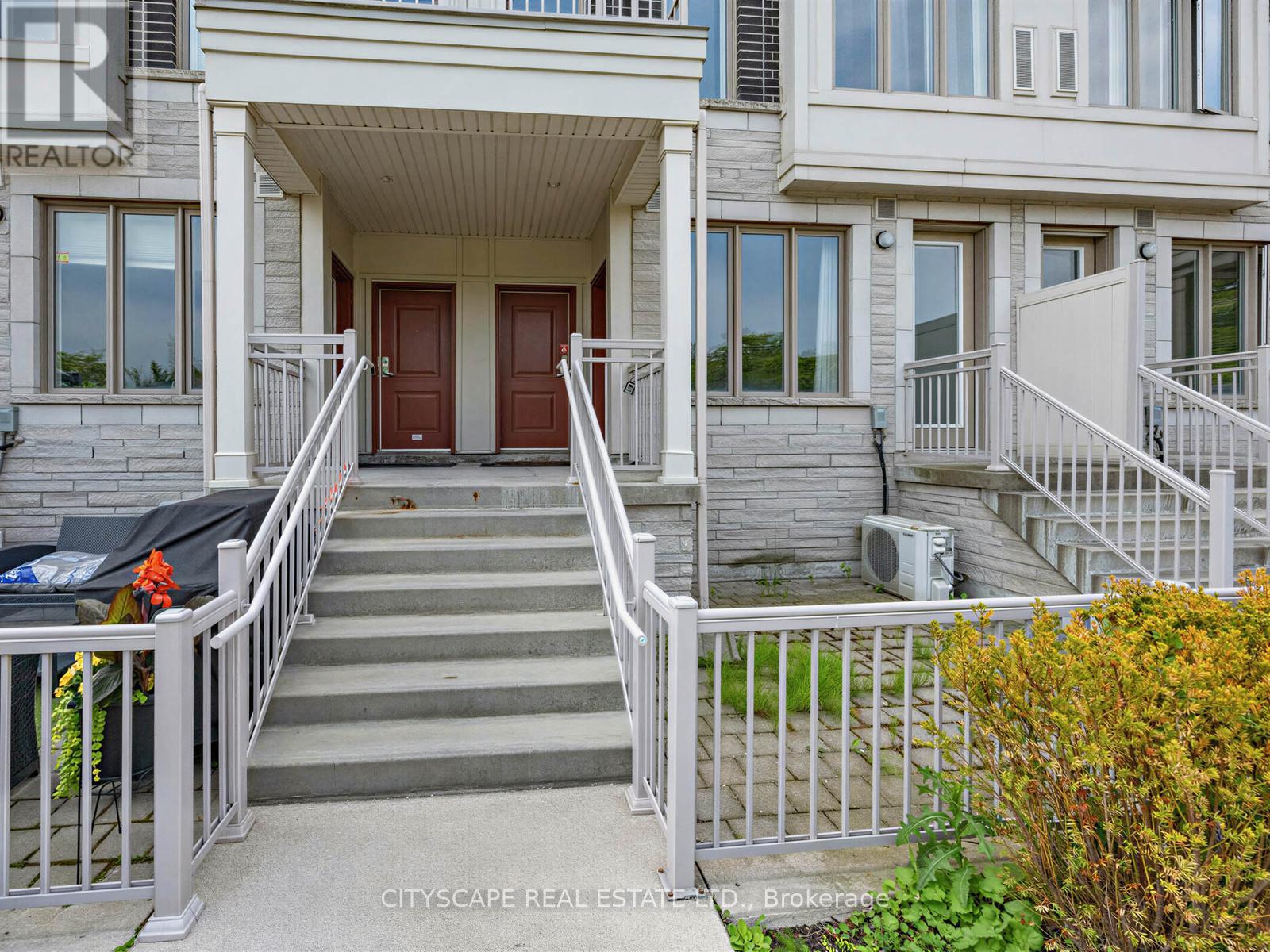 145 Long Branch Avenue, Toronto, Ontario  M8W 0A9 - Photo 7 - W13415422