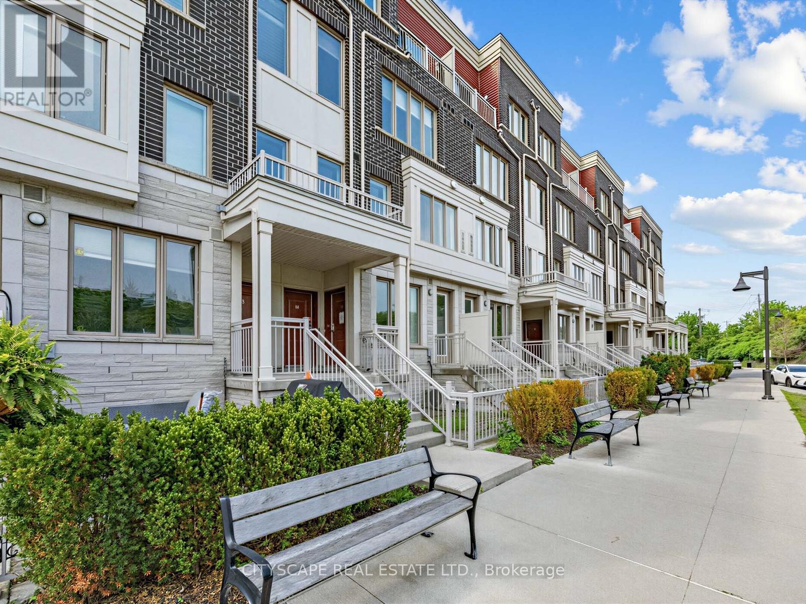 145 Long Branch Avenue, Toronto, Ontario  M8W 0A9 - Photo 3 - W13415422