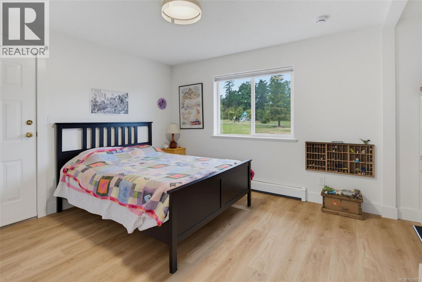 4000 Santa Rosa Pl, Saanich, British Columbia  V8Z 7K9 - Photo 26 - 1039673
