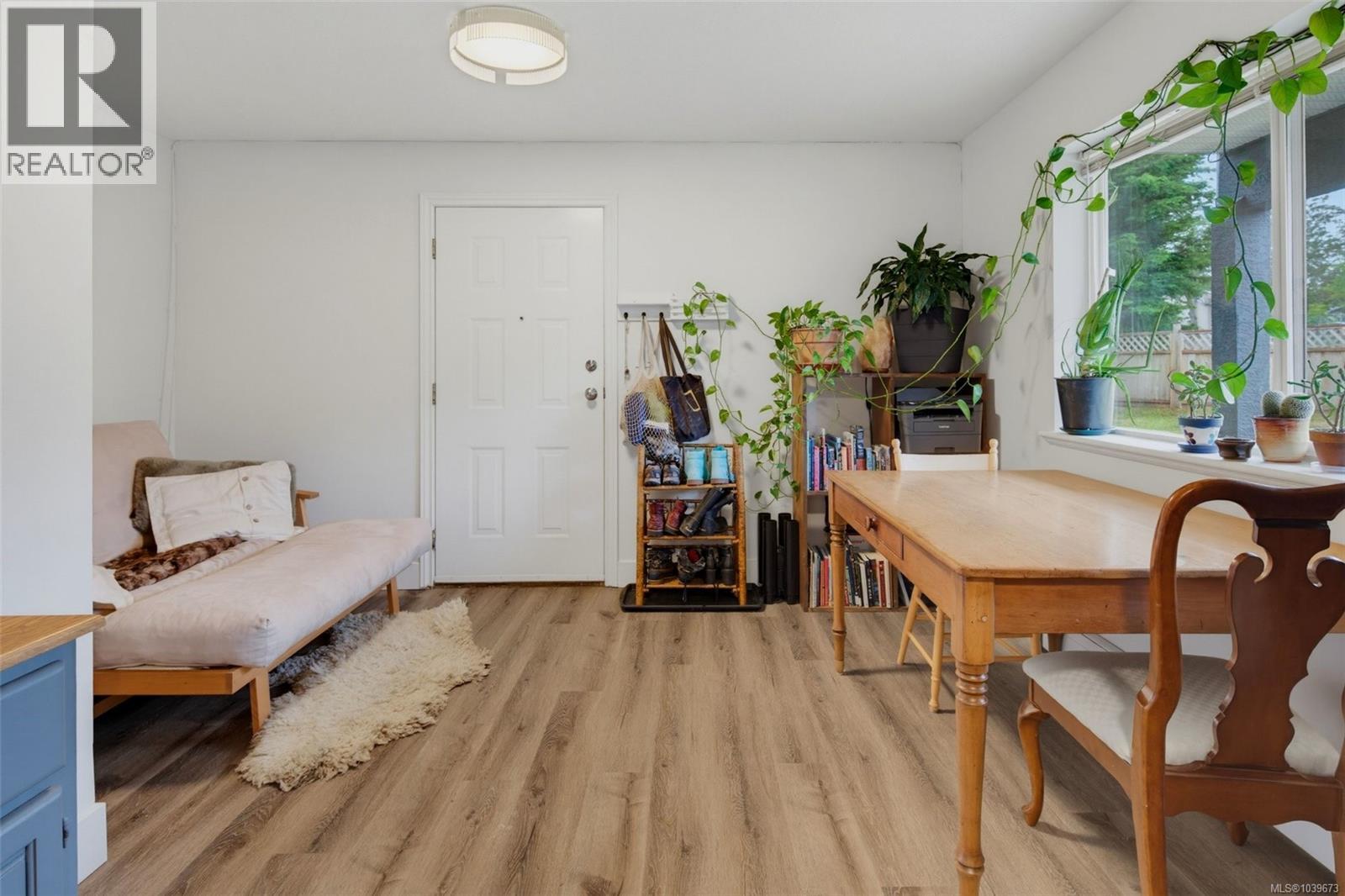 4000 Santa Rosa Pl, Saanich, British Columbia  V8Z 7K9 - Photo 32 - 1039673