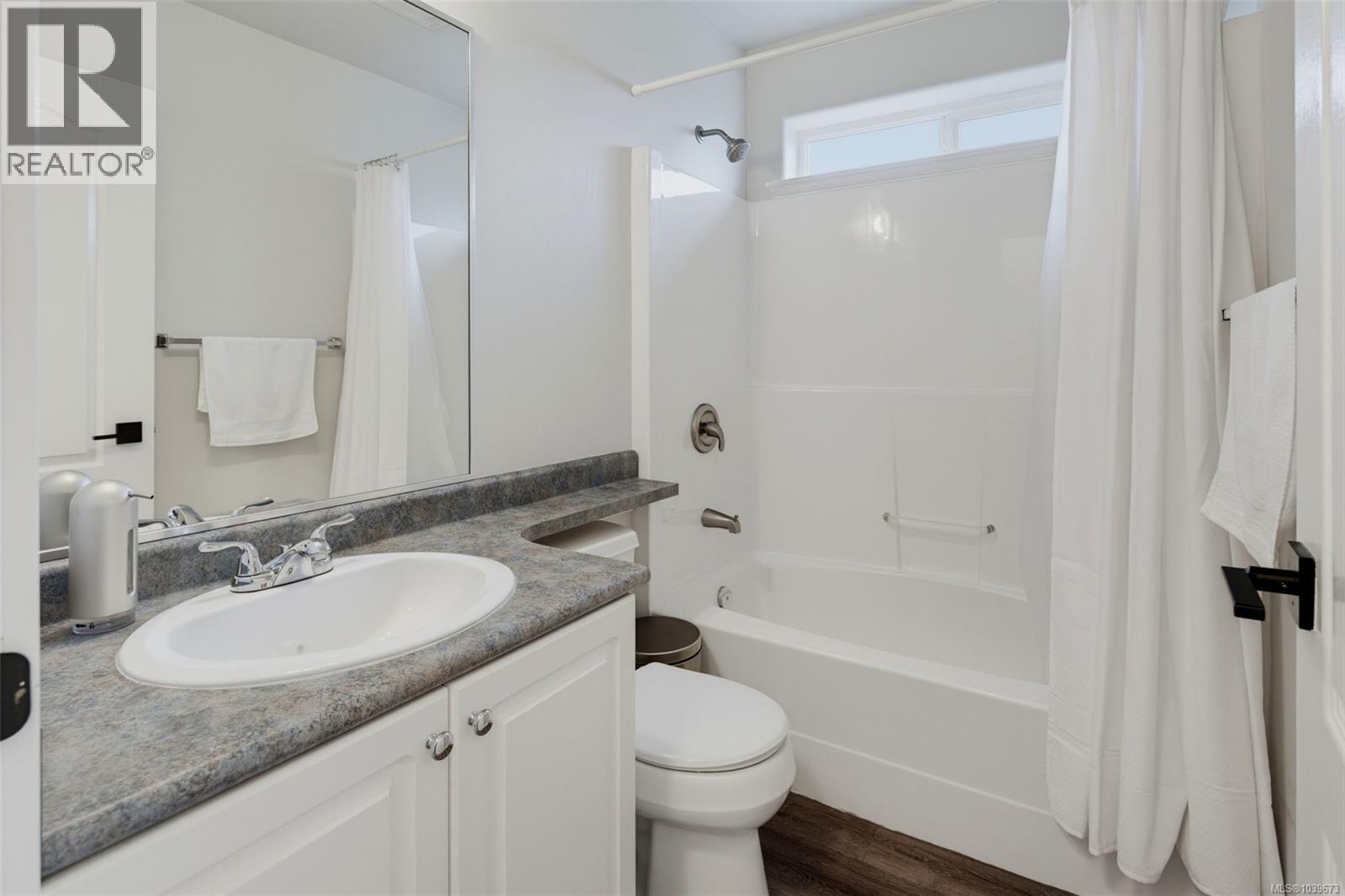 4000 Santa Rosa Pl, Saanich, British Columbia  V8Z 7K9 - Photo 38 - 1039673