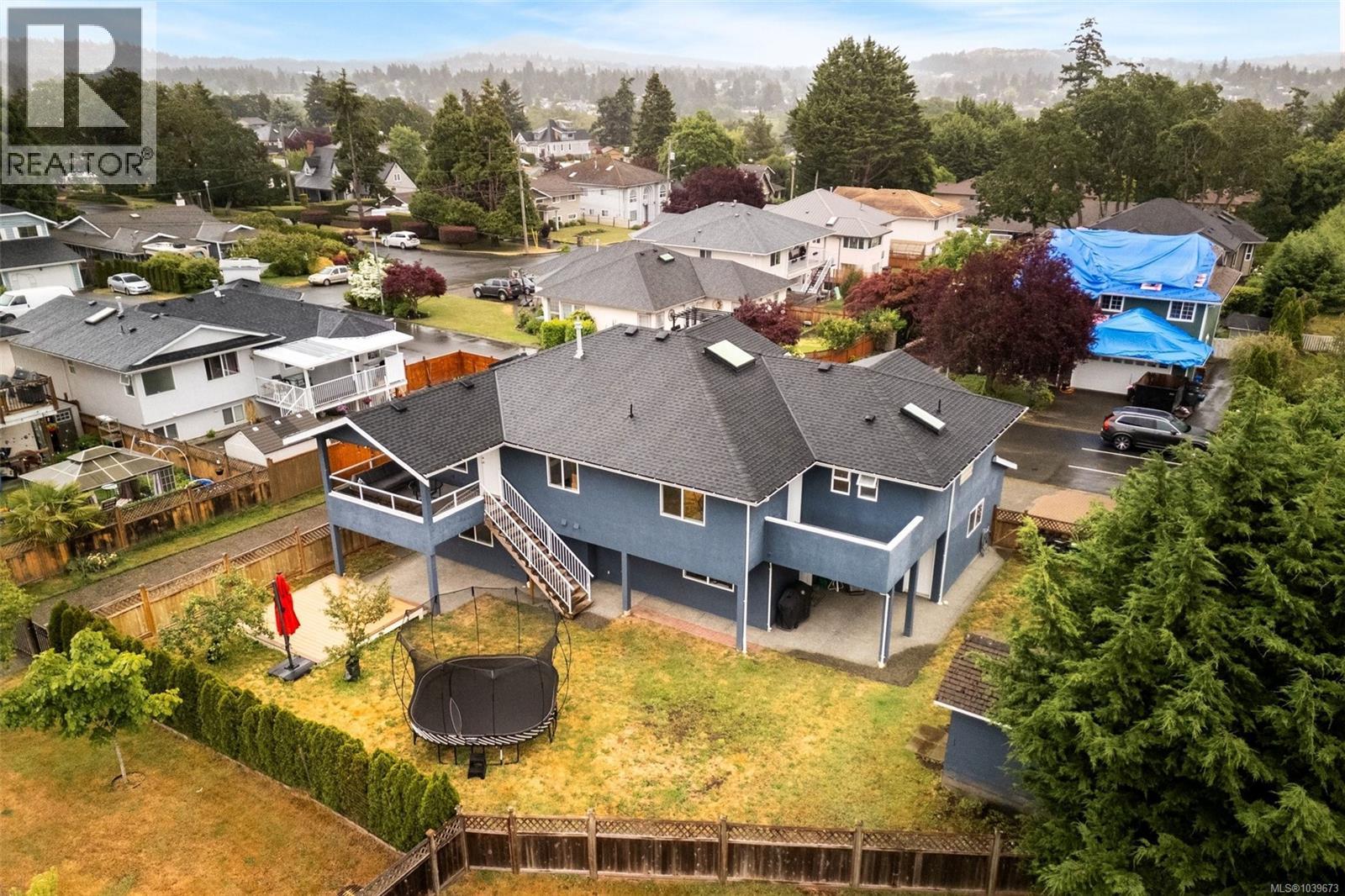 4000 Santa Rosa Pl, Saanich, British Columbia  V8Z 7K9 - Photo 49 - 1039673