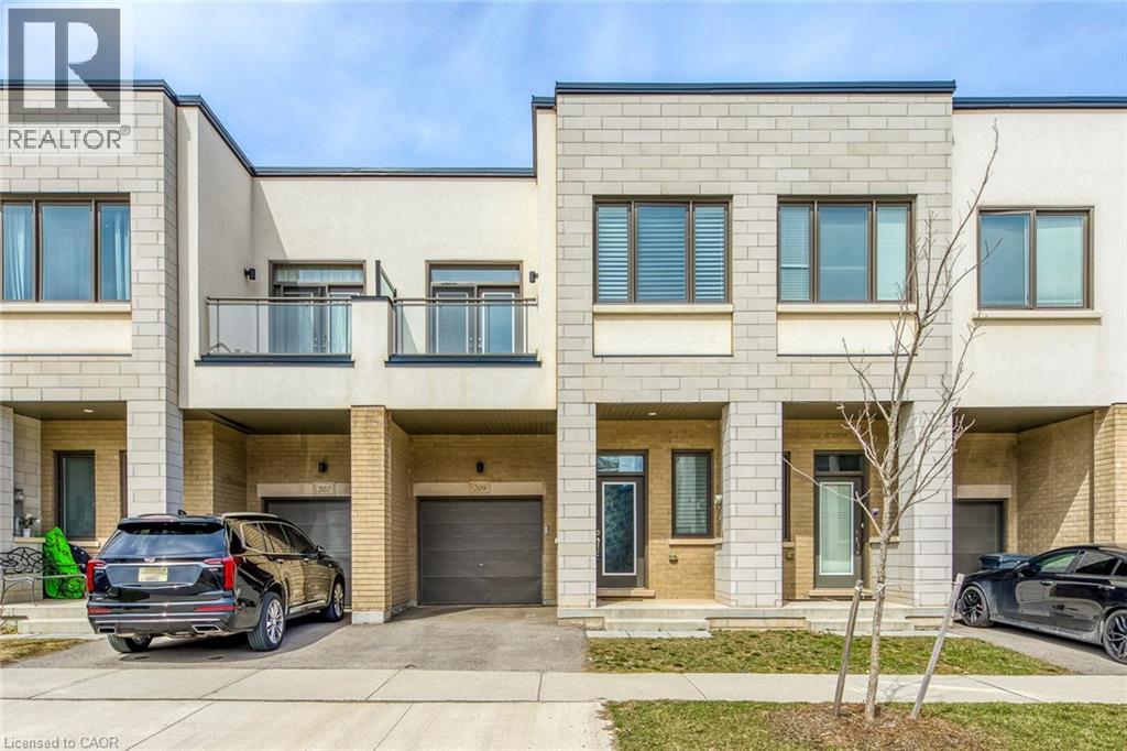 209 Fowley Drive, Oakville, Ontario  L6H 7C3 - Photo 2 - 40835844