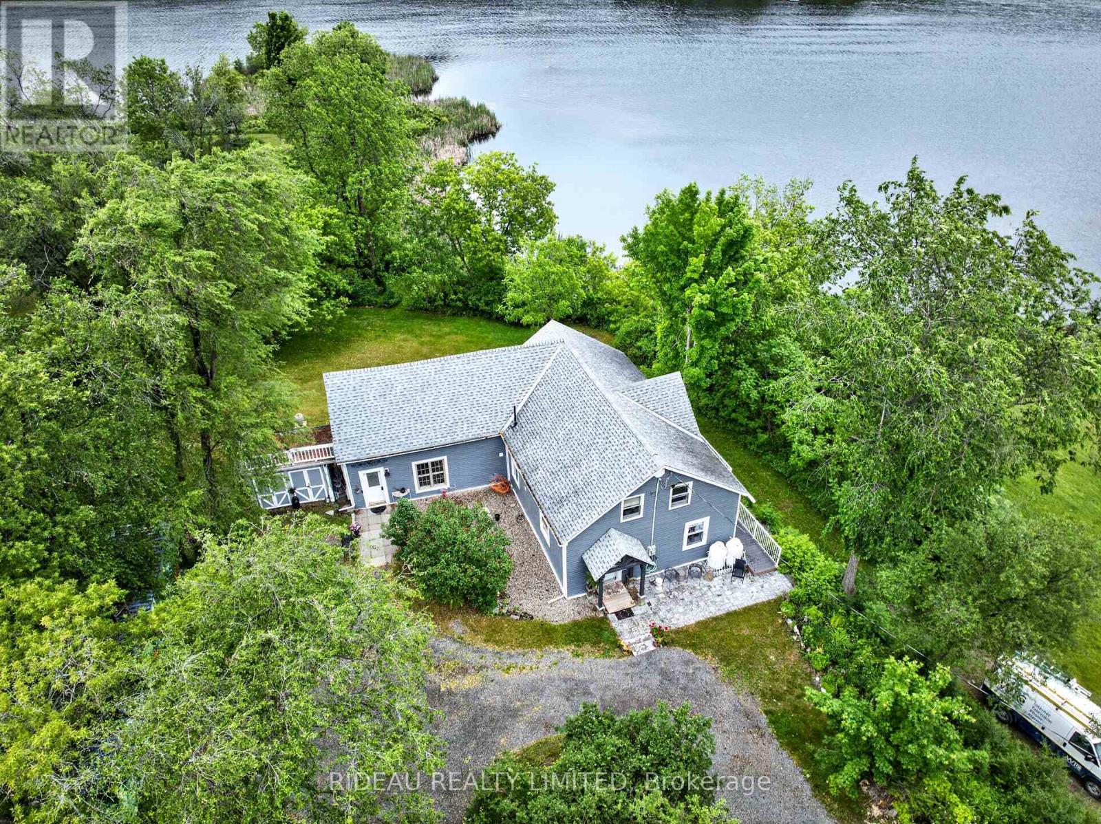 18 Bedford Street, Westport, Ontario  K0G 1X0 - Photo 2 - X13425238