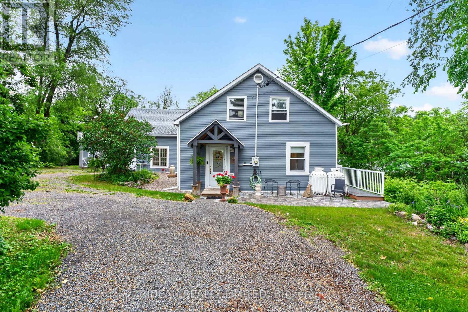 18 Bedford Street, Westport, Ontario  K0G 1X0 - Photo 4 - X13425238