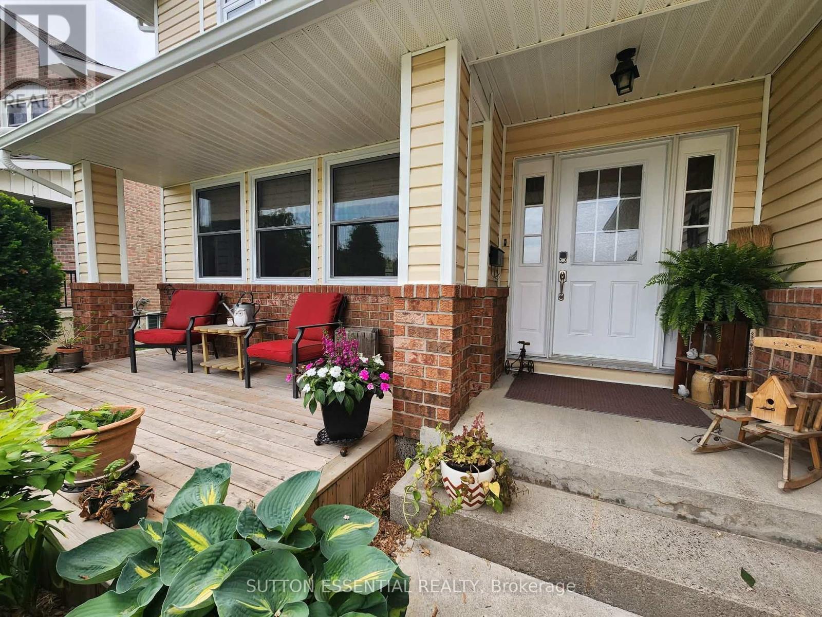 136 Margaret Place, Brockville, Ontario  K6V 6Y6 - Photo 3 - X13425524