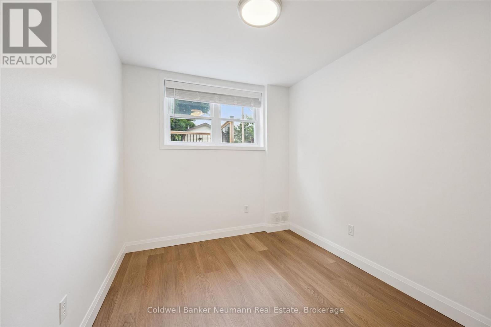 12 Shea Crescent, Kitchener, Ontario  N2E 1E8 - Photo 32 - X13425186