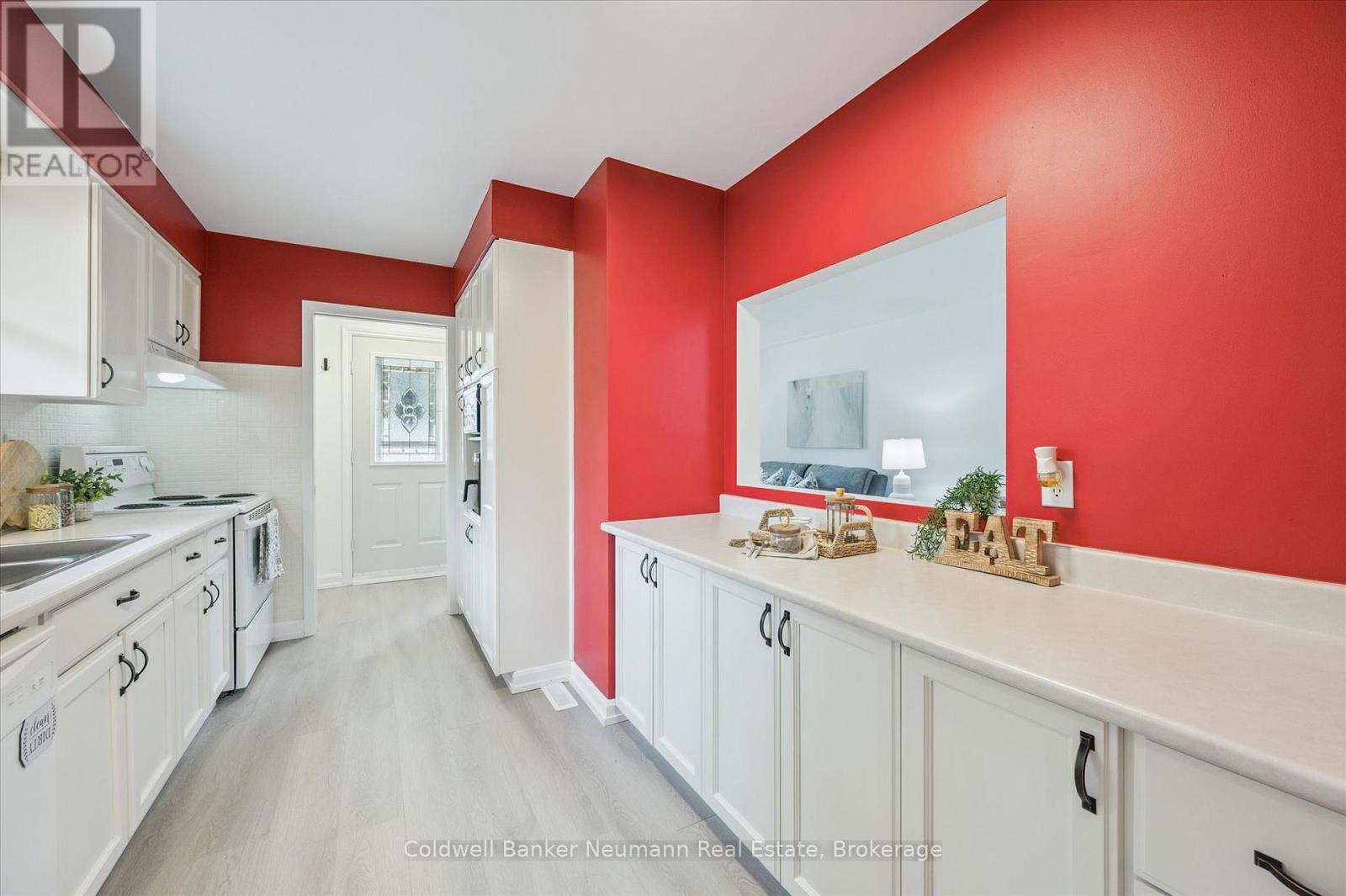 12 Shea Crescent, Kitchener, Ontario  N2E 1E8 - Photo 8 - X13425186