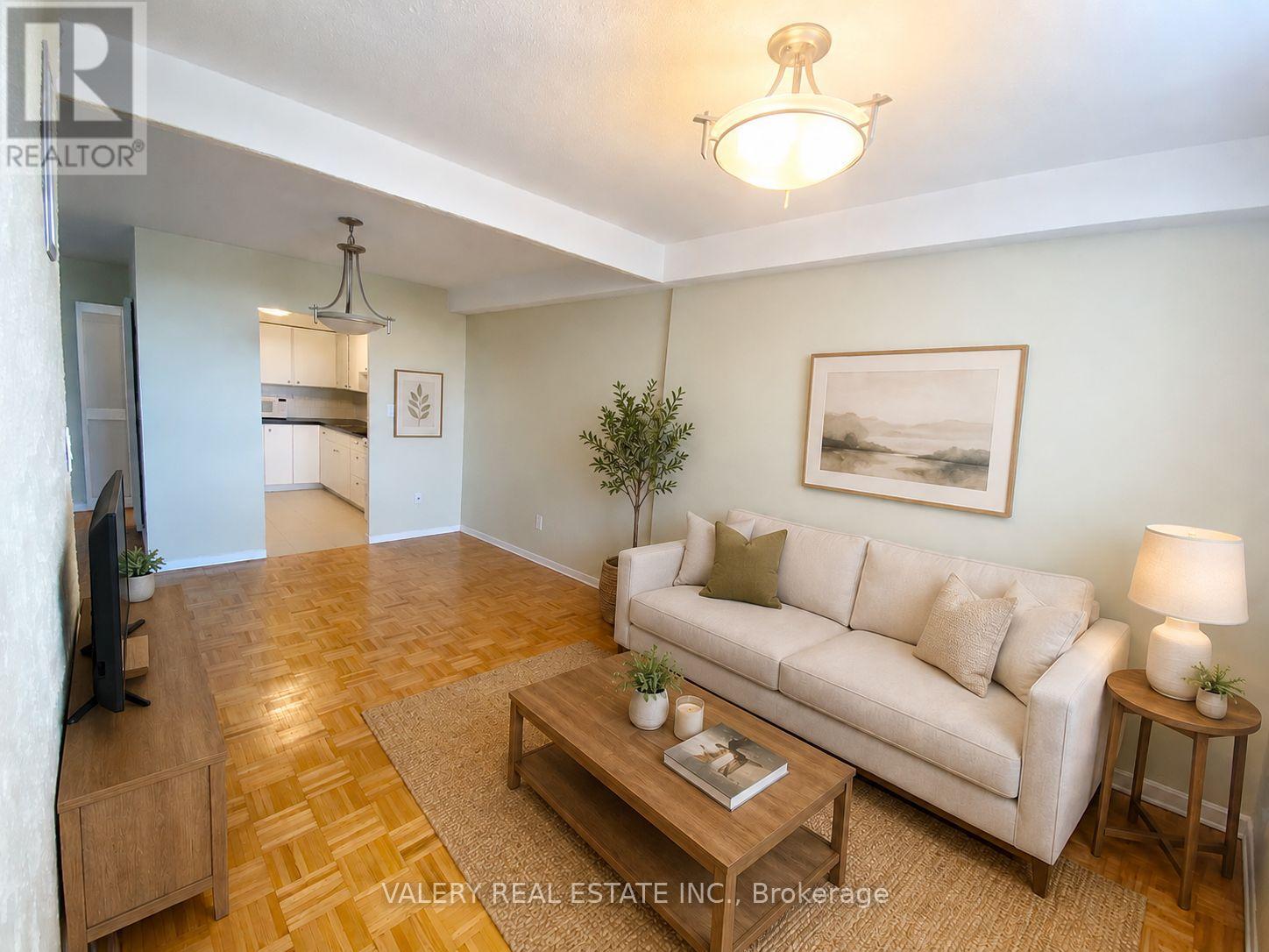 711 - 10 EDGECLIFF GOLFWAY, Toronto, Ontario