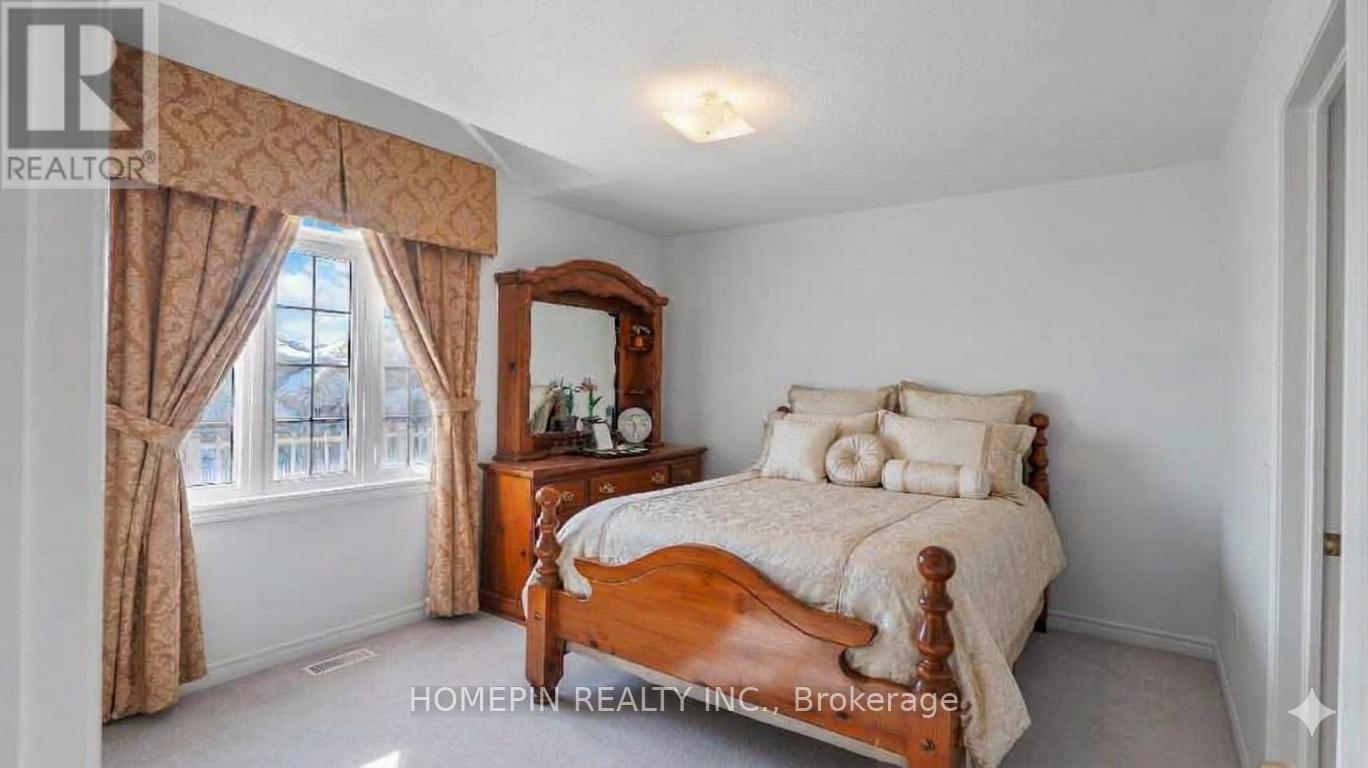 74 Dewside Drive, Brampton, Ontario  L6R 0X5 - Photo 21 - W12969382