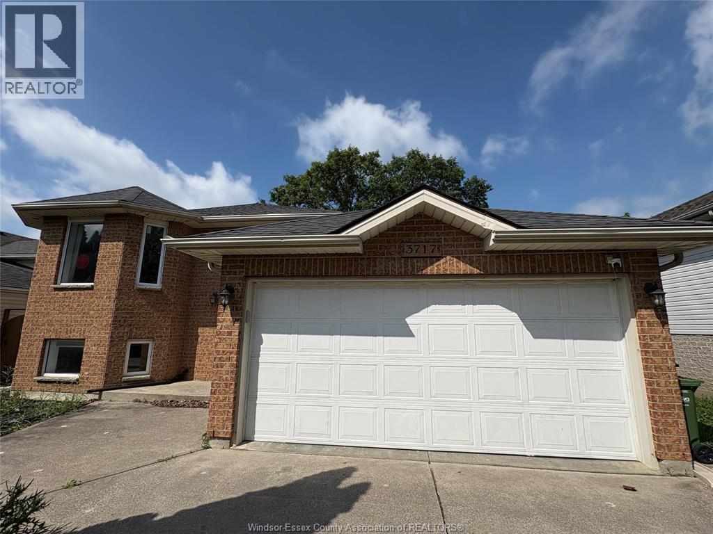 3717 Maguire Street, Windsor, Ontario  N9E 4V3 - Photo 2 - 26013635