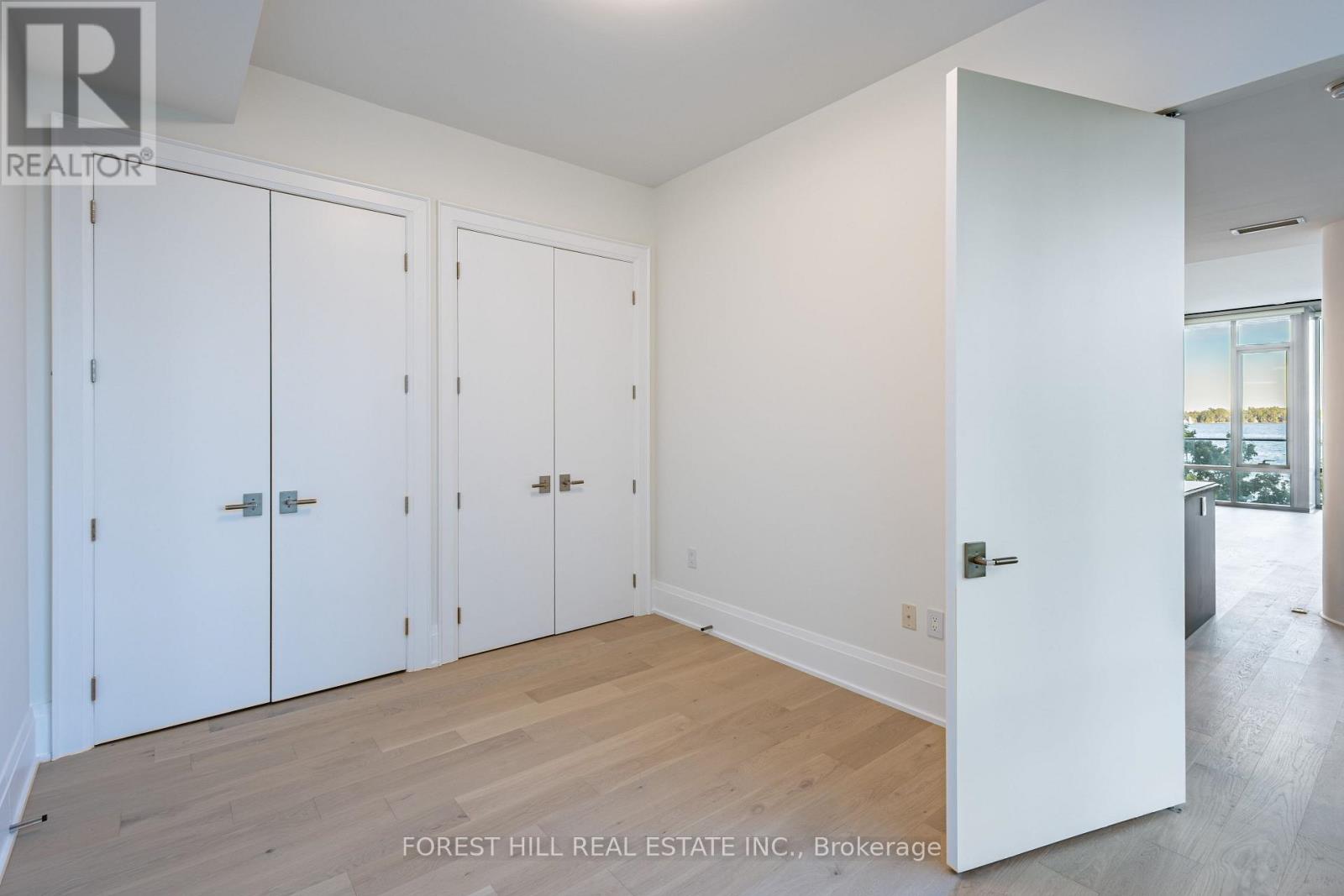 313 - 39 QUEENS QUAY E Toronto (Waterfront Communities), ON M5E 0A4