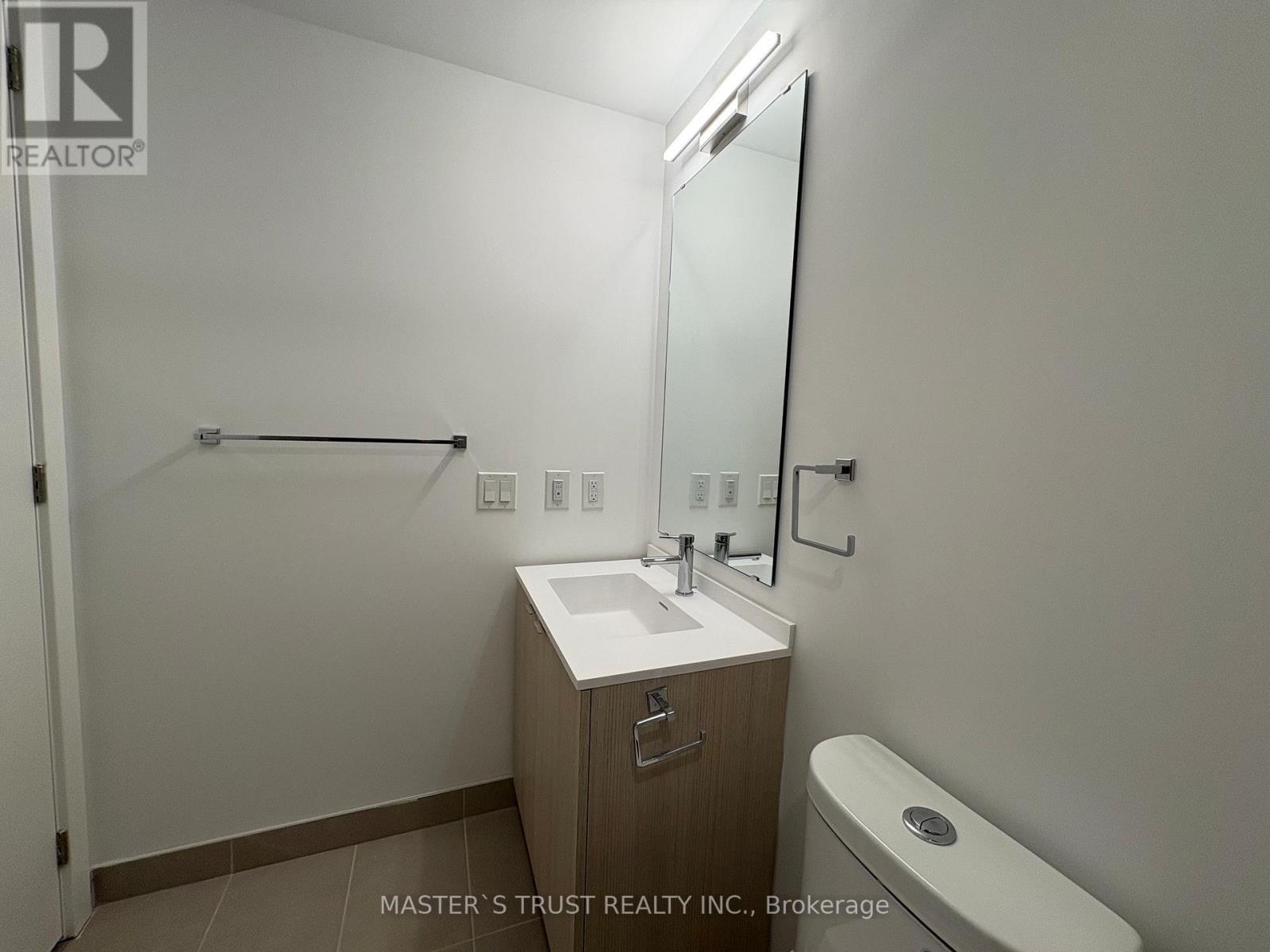 2302 - 100 Queen Street E, Toronto, Ontario  M5C 0B5 - Photo 13 - C13425388