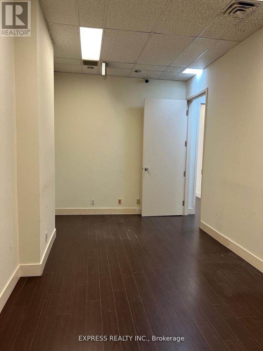 101 - 121 WILLOWDALE AVENUE, Toronto, Ontario