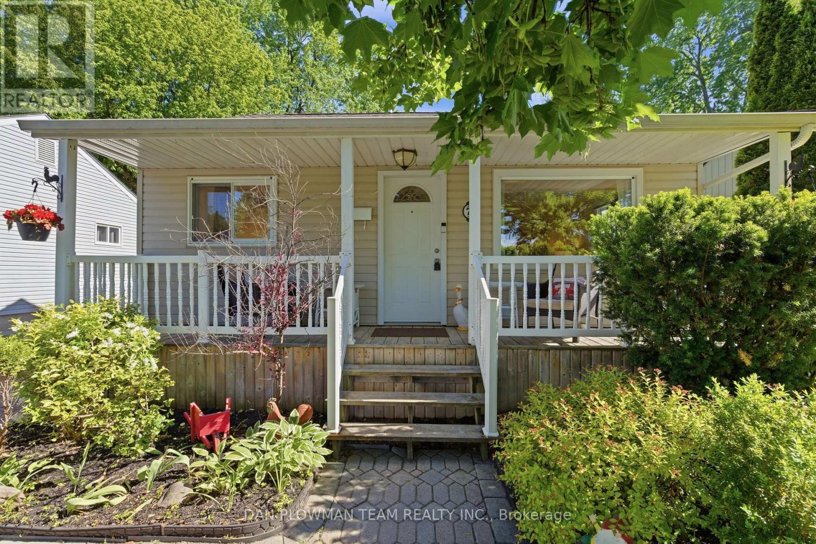 7 Beech Street, Ajax, Ontario  L1S 1V8 - Photo 4 - E13425302