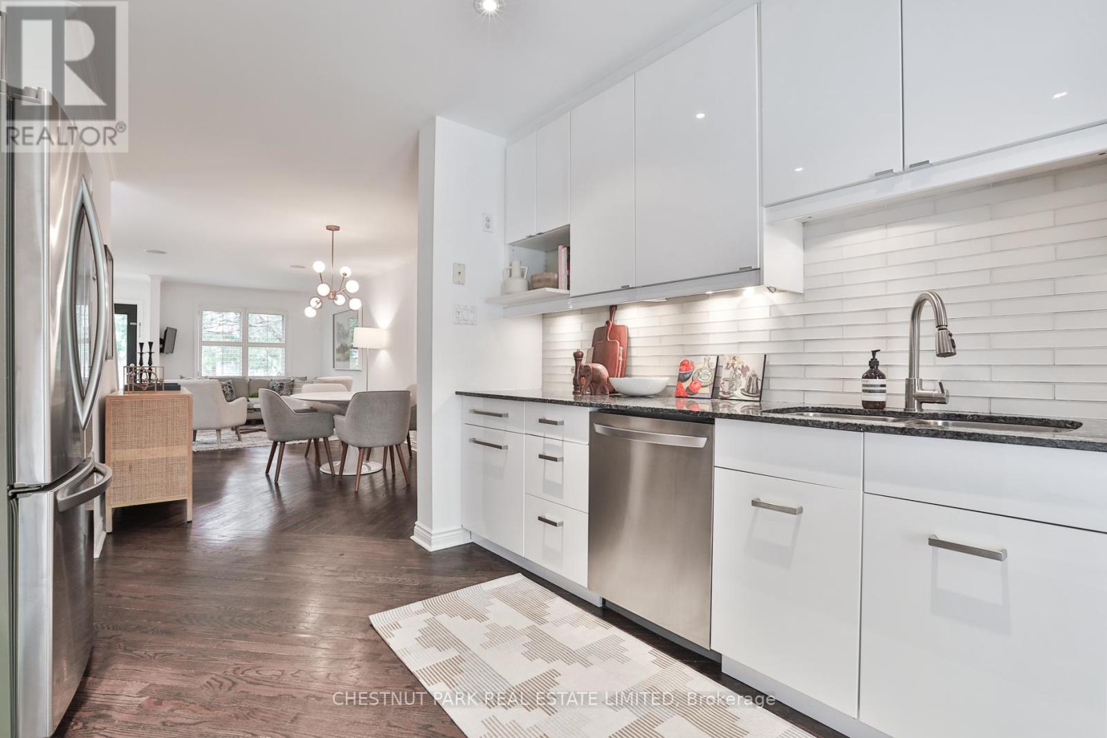 52 West Avenue W, Toronto, Ontario M4M 2L8 - Photo 10 - E13425474