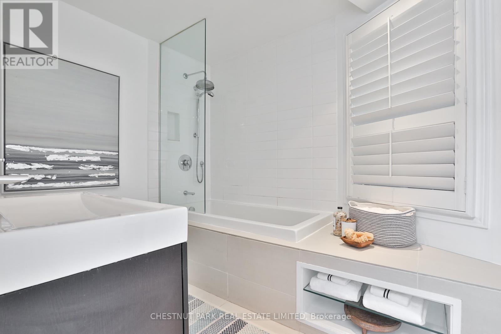 52 West Avenue W, Toronto, Ontario M4M 2L8 - Photo 16 - E13425474