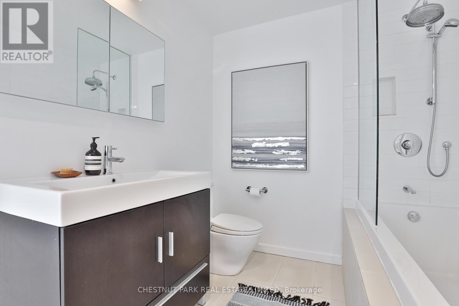 52 West Avenue W, Toronto, Ontario M4M 2L8 - Photo 17 - E13425474