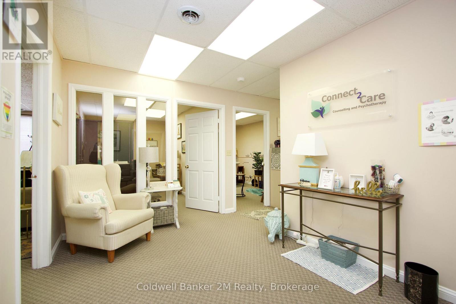 203 - 342 King Street W, Oshawa, Ontario  L1G 4T1 - Photo 4 - E13425846