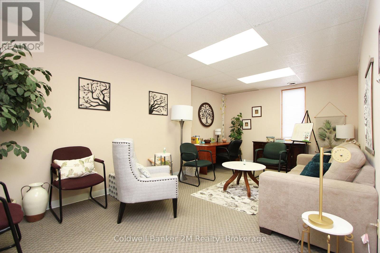 203 - 342 King Street W, Oshawa, Ontario  L1G 4T1 - Photo 8 - E13425846