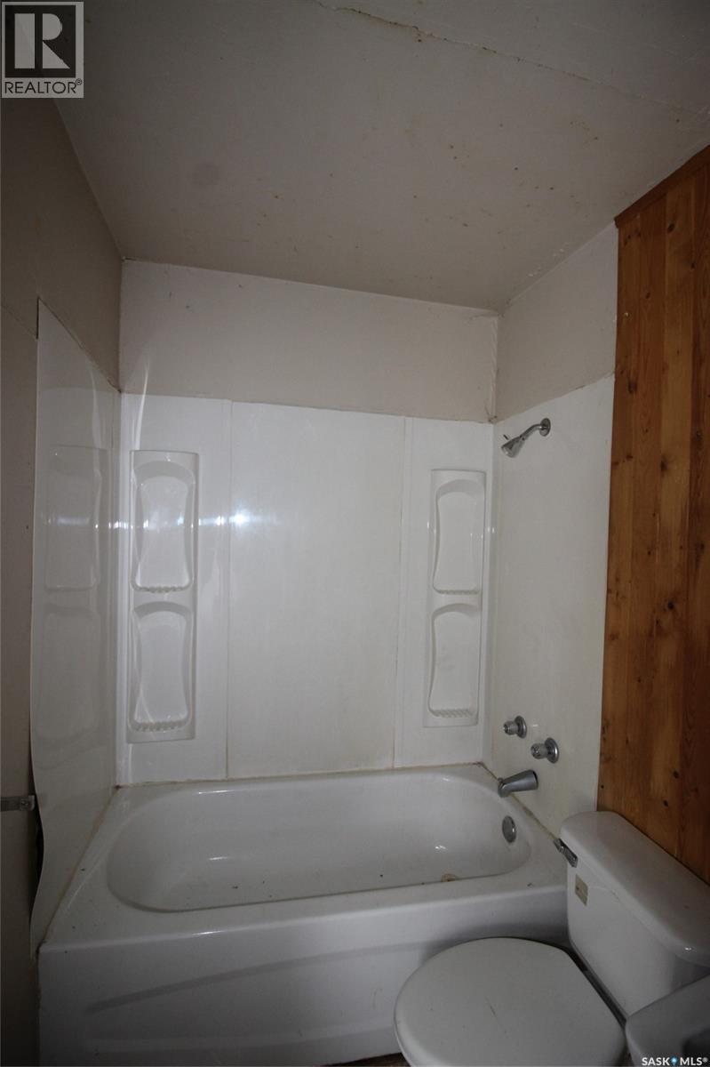 587 3rd Street W, Shaunavon, Saskatchewan  S0N 2M0 - Photo 10 - SK030006