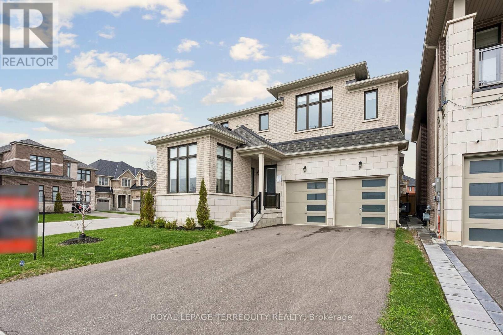 7 Ballanview Court, Whitchurch-Stouffville, Ontario  L4A 4W9 - Photo 2 - N13425248