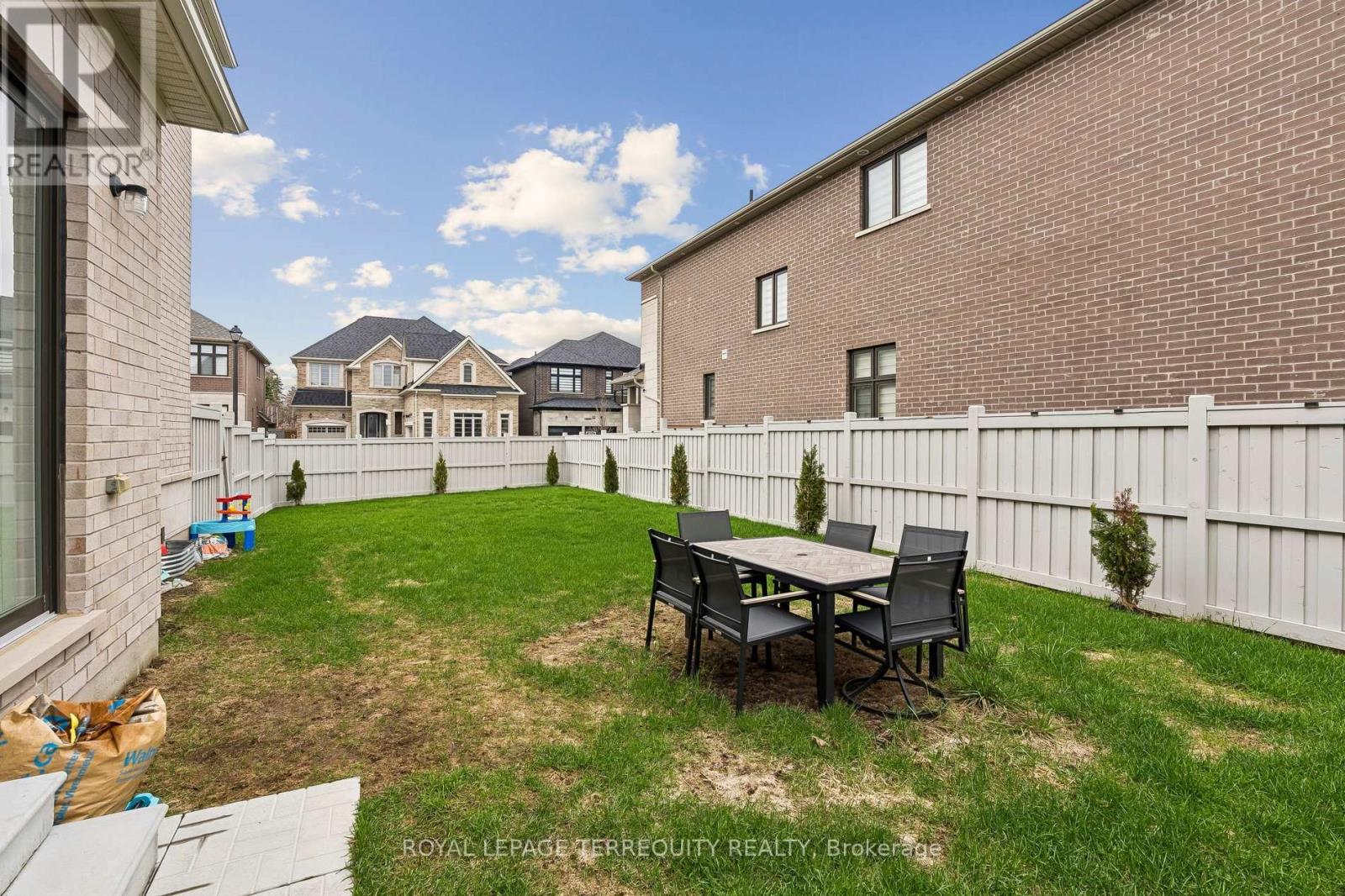 7 Ballanview Court, Whitchurch-Stouffville, Ontario  L4A 4W9 - Photo 39 - N13425248