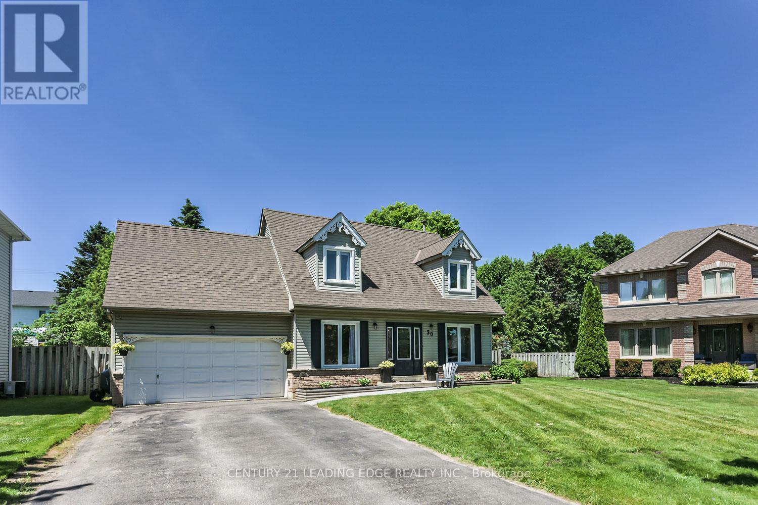 30 MCGUIRE CRESCENT, Uxbridge, Ontario