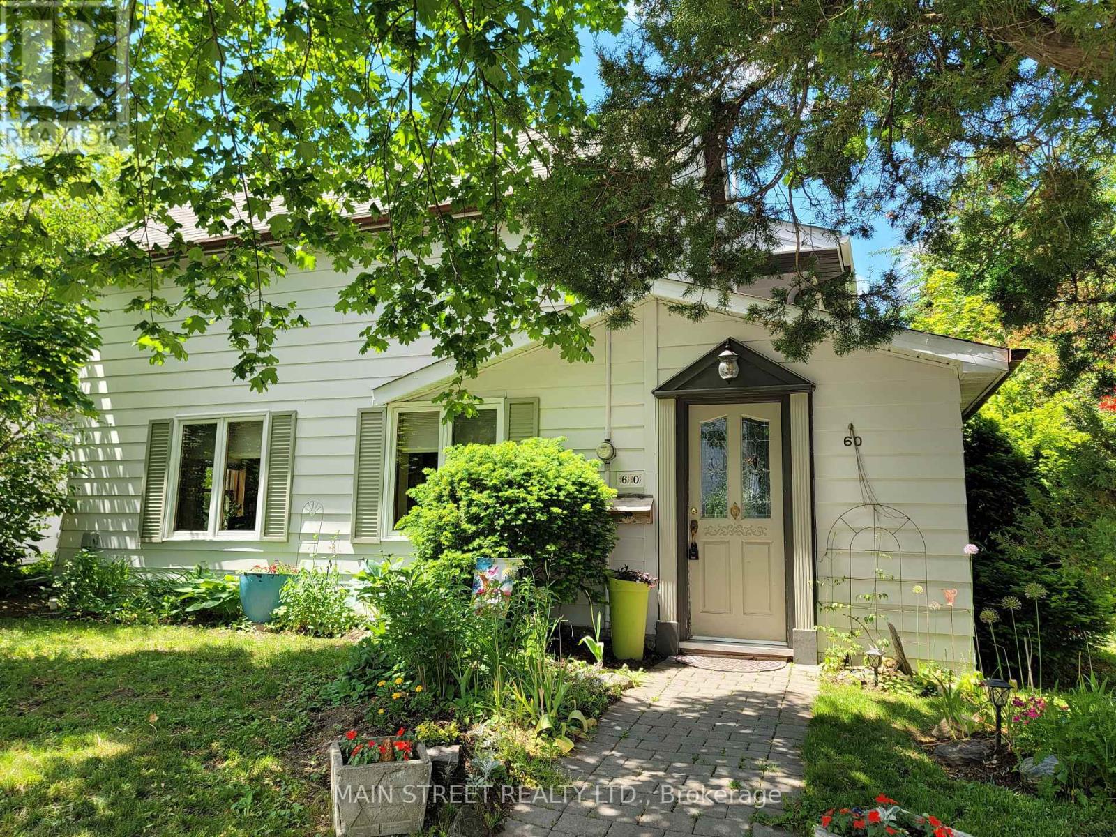 60 Niagara Street, Newmarket, Ontario  L3Y 4E6 - Photo 1 - N13425428