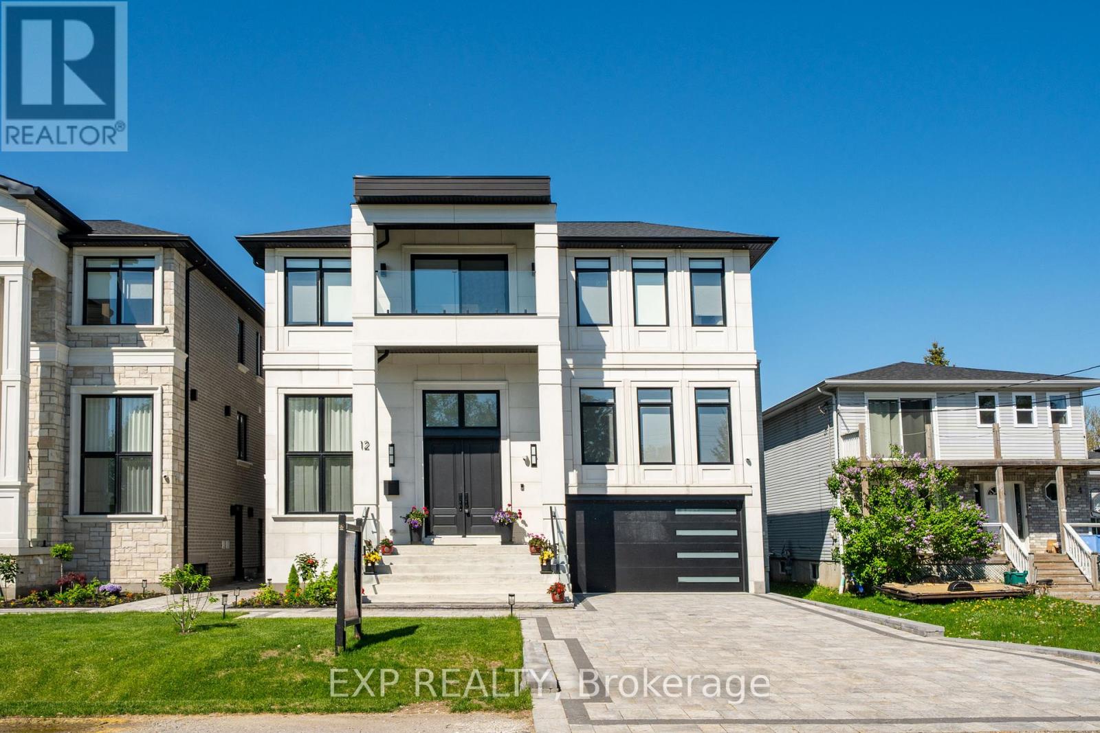 12 CANAL STREET, Georgina, Ontario