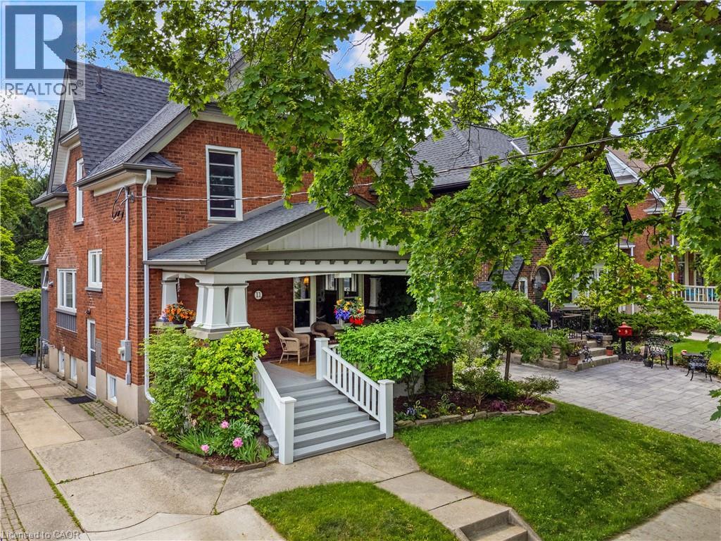 11 Earl Street, Kitchener, Ontario  N2M 2V5 - Photo 2 - 40835708