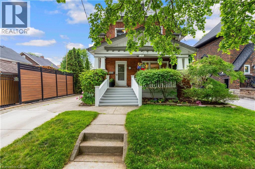 11 Earl Street, Kitchener, Ontario  N2M 2V5 - Photo 3 - 40835708