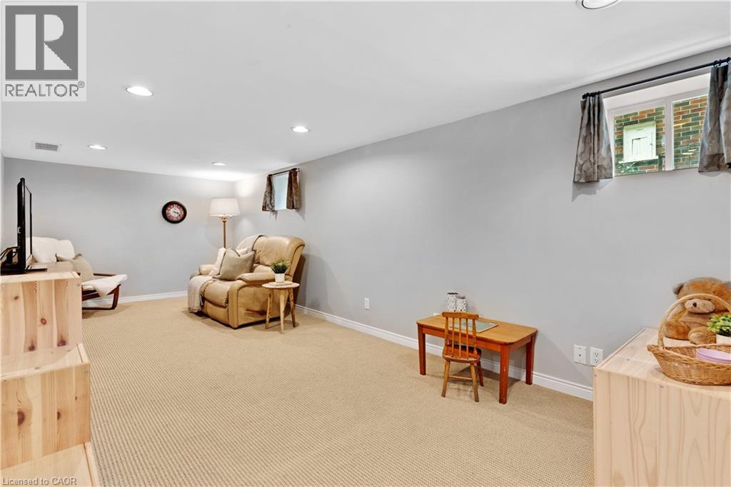 11 Earl Street, Kitchener, Ontario  N2M 2V5 - Photo 37 - 40835708
