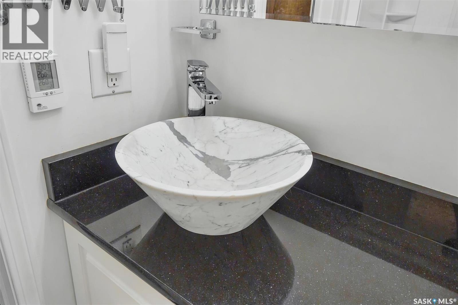 26 Harrington Place, Saskatoon, Saskatchewan  S7H 3Y5 - Photo 30 - SK038913