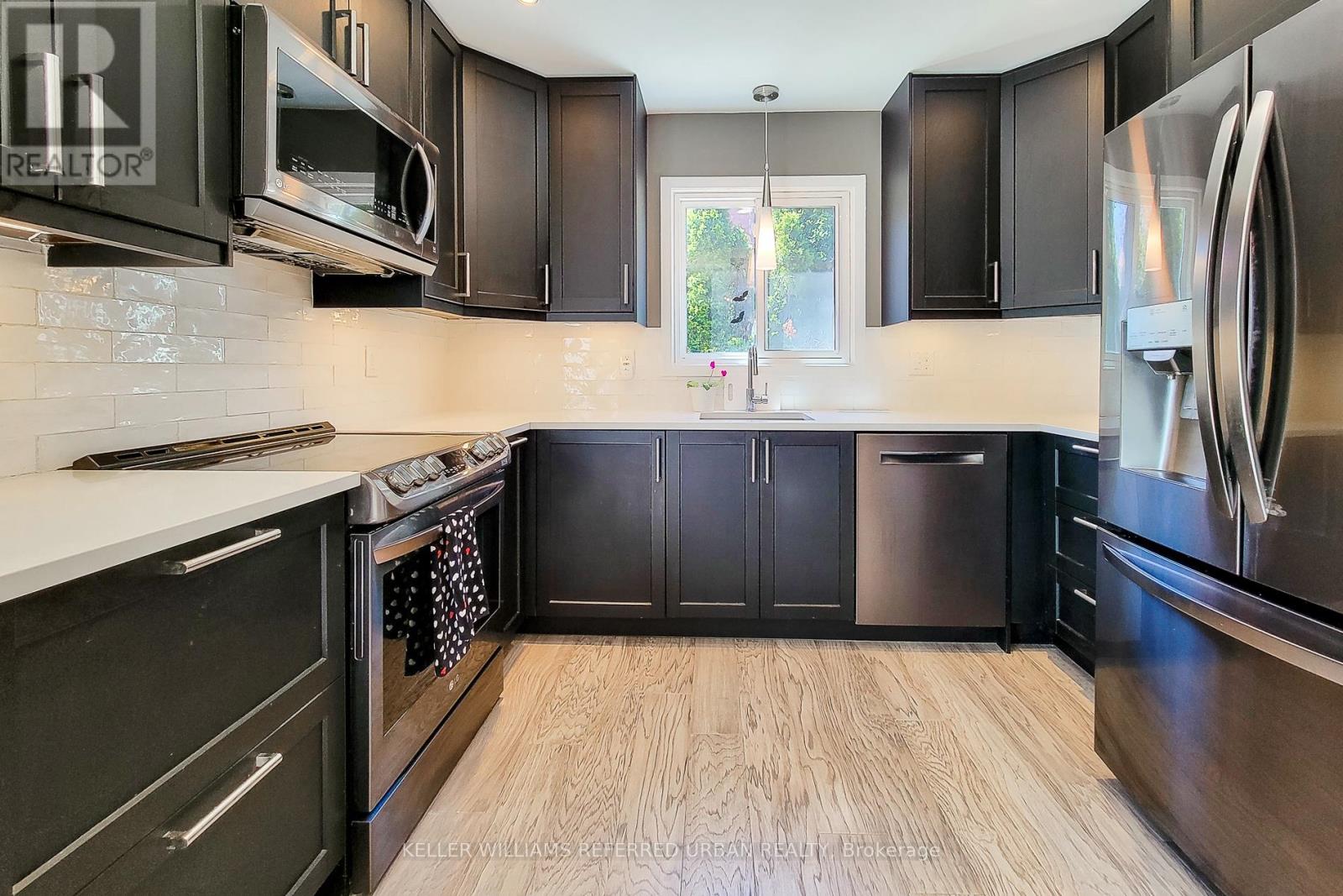 680 Powell Court, Burlington, Ontario  L7R 3E8 - Photo 8 - W13425218
