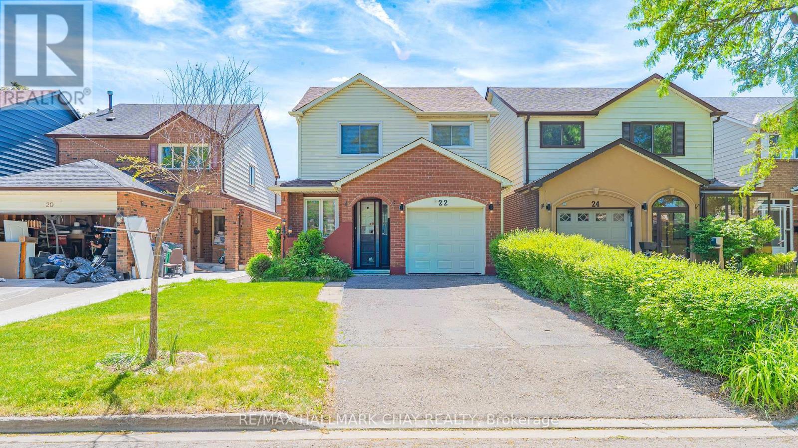 22 ROWE COURT, Brampton, Ontario