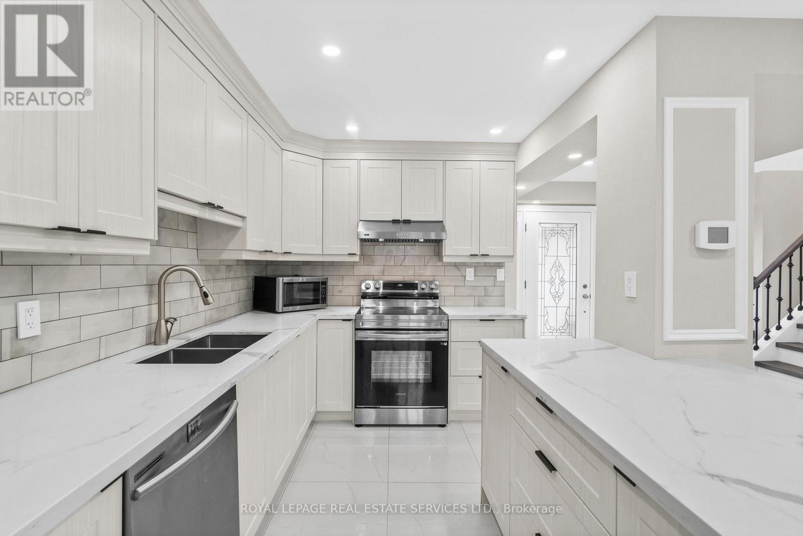 22 - 1176 Jamesway Boulevard, Oakville, Ontario  L6H 2Z9 - Photo 9 - W13425378