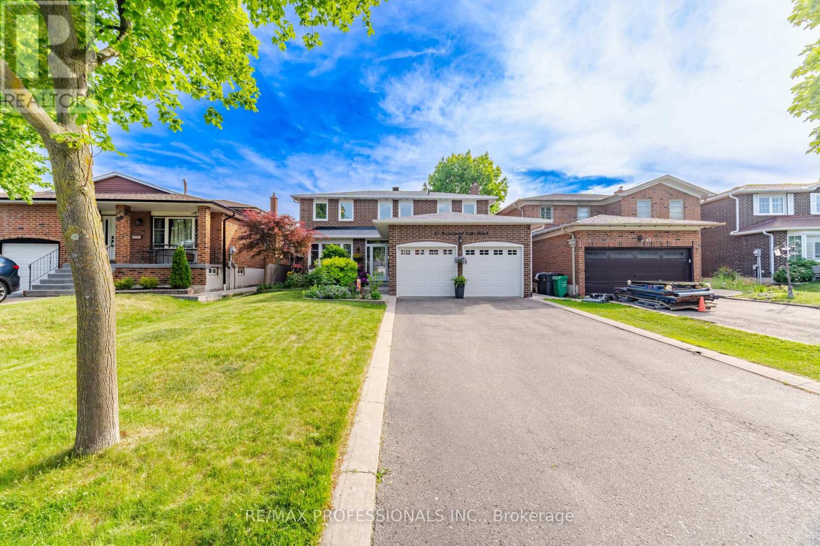 40 Braidwood Lake Road, Brampton, Ontario  L6Z 1X6 - Photo 2 - W13425558